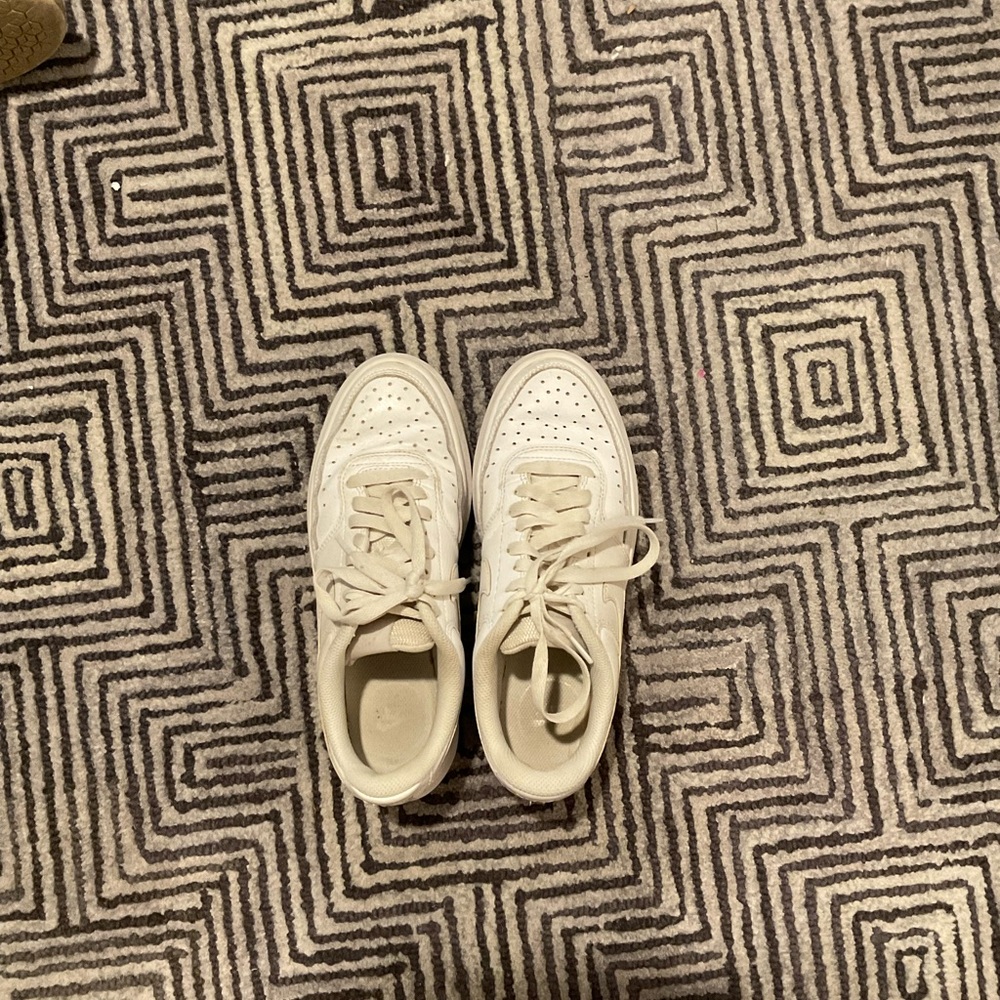Nike Women's Airforce 1 sneakers